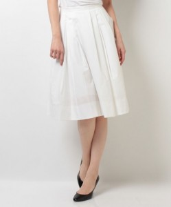 白スカートを可愛く履きこなそう！話題のモテる白スカートコーデを紹介♪